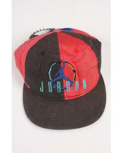 VINTAGE NIKE JORDAN HAT  KIDS