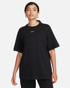 Nike Essential Tshirt